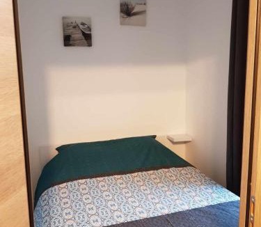 Douvres-la-Delivrande Apartment | Basilique V