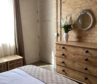 Westleton House | Basils Bolthole