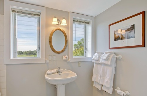 Vergennes Hotel | Basin Harbor