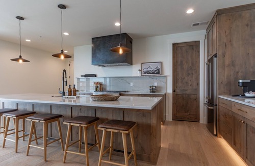 Driggs Condo | Basin Three Peaks | 7BR Luxury Group Escape