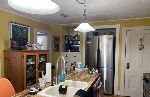 Cornwallis House | Basin view home w/art studio - steps to beach