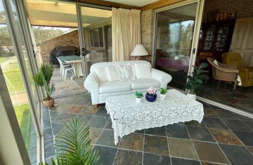 St. Georges Basin House | BasinWaterStays Waterfront Jetty - Brm2 Private Bedroom - Shared Bathroom - Shared Facilities - see Profile & Photos