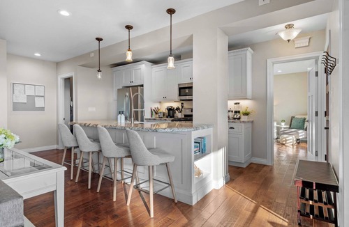 Mission Hills Apartment | Bask in San Diego Glory: Bay Views, Blissful Breezes, & Sunsets Bathed in Warmth