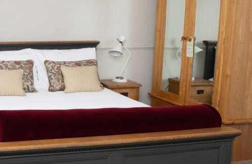 Lower Shiplake Hotel | Baskerville Arms