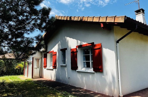Espelette House | Basque house in Espelette, 3 beds, 5+2 ppl, pets allowed, internet