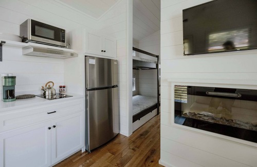 Pittman Center House | Bass Cabin by Creekside Hideaway