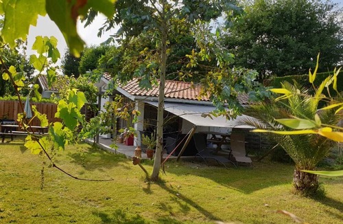 Biganos Apartment | Bassin d'Arcachon "La Douiria" quiet accommodation.