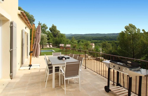 Caseneuve House | Bastide Coulet de Sel with a view