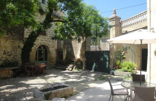 Montaren-et-Saint-Mediers House | Bastide de la Treille