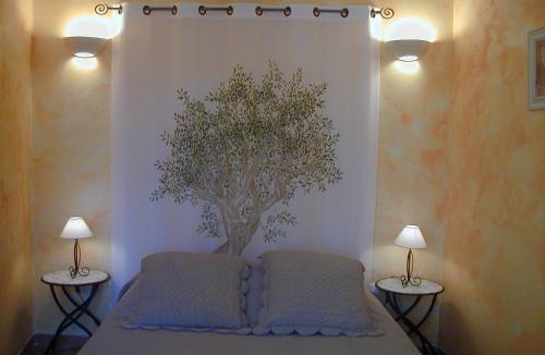 Montaren-et-Saint-Mediers House | Bastide de la Treille