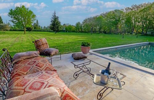 Avignon Bed & Breakfast | Bastide de Bellegarde
