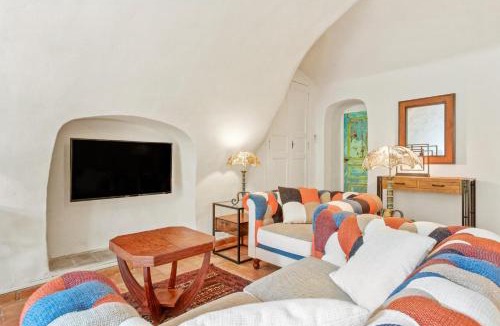 Meounes-les-Montrieux Apartment | Bastide de Pachoquin Gîte - Spa