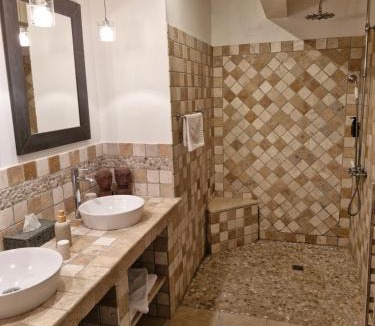 Castillon-du-Gard Bed & Breakfast | Bastide des Oliviers