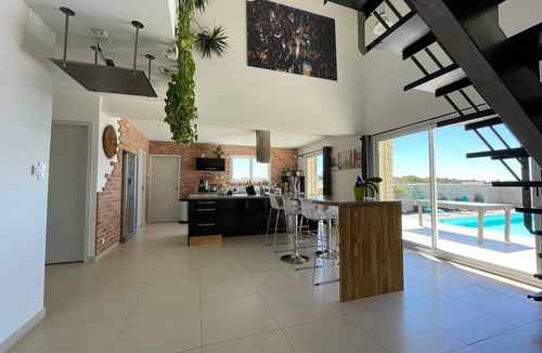 Allegre Les Fumades Villa | Bastide du soleil with swimming pool