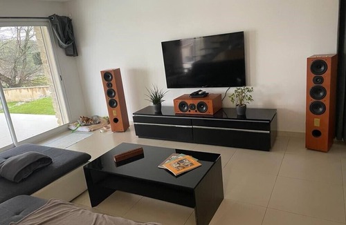 Allegre Les Fumades Villa | Bastide du soleil with swimming pool