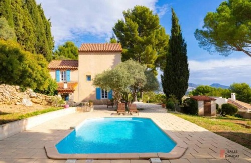Saint-Mitre Villa | Bastide Marseillaise Avec Piscine et vue Exceptionnelle sur la Rade de Marseille