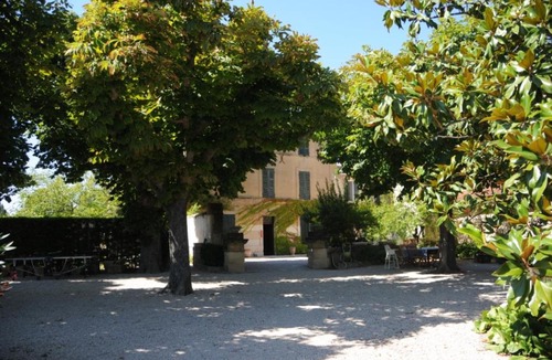 Eyguieres Apartment | bastide St Joseph