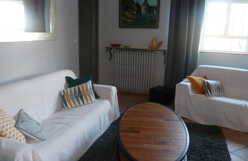 Eyguieres Apartment | bastide St Joseph
