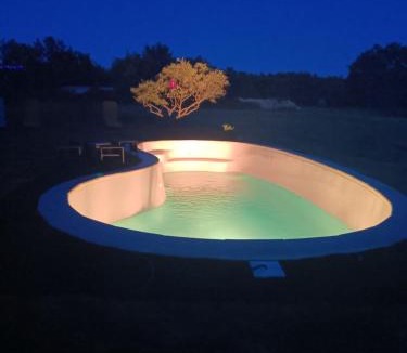 La Celle-sous-Gouzon Villa | Bastidon les tilleuls riez 04500 avec piscine