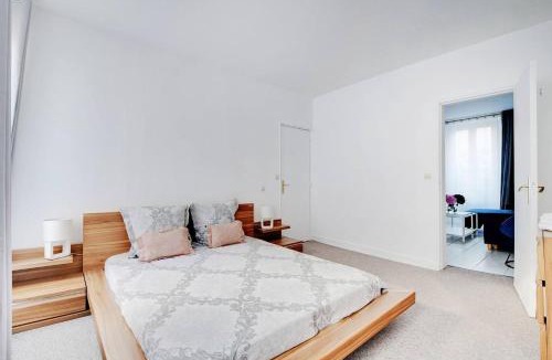 Arts-et-Metiers Apartment | Bastille - Marais Apartment