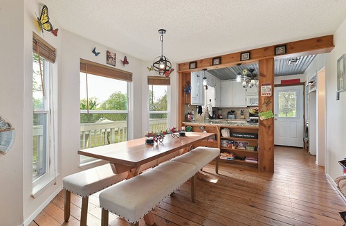 Smithville House | Bastrop/Smithville Beauty on the Colorado River