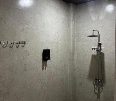 Peliatan Hostel | Batan Bingin House