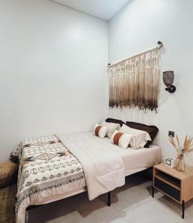 Taman Griya House | Batara Room