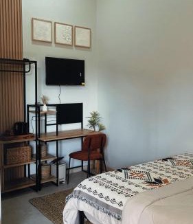 Taman Griya House | Batara Room