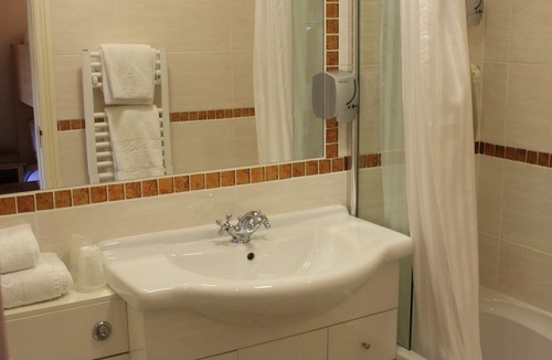 Lympsham Hotel | Batch Country House