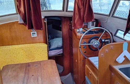 Le Ru Boat Rental | Bateau au port de Perros-Guirec