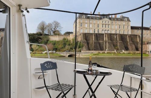 Sable-sur-Sarthe Boat Rental | Bateau Elvis