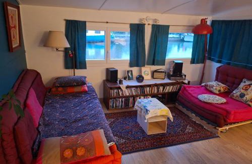 Ramonville-Saint-Agne Boat Rental | Bateau Escapade