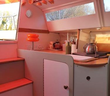 Berne Other | Bateau Gîte