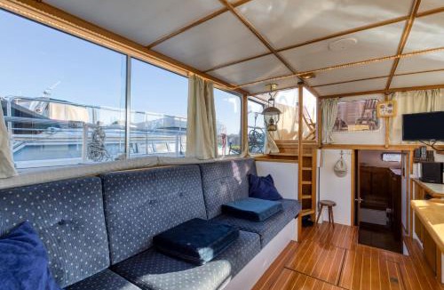 Saint-Gilles Boat Rental | Bateau Gré - Sur le quai