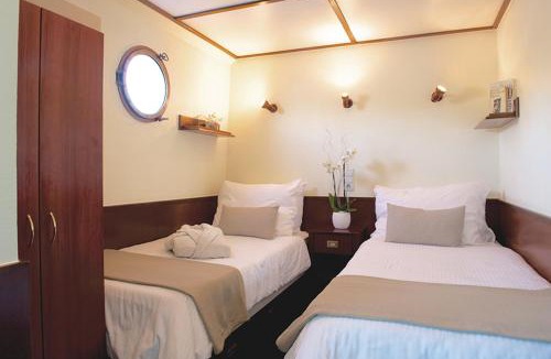 Avignon Hotel | Bateau Hotel à quai Le Chardonnay