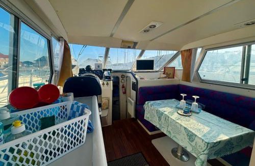 Port Guillaume Boat Rental | Bateau Le Cezar