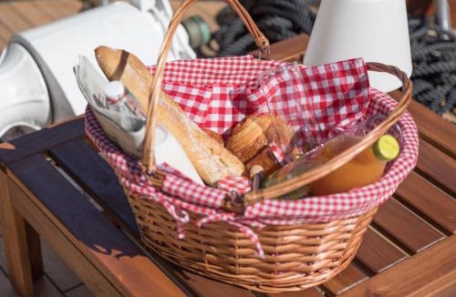 Anatole France Boat Rental | Bateau Le Nubian