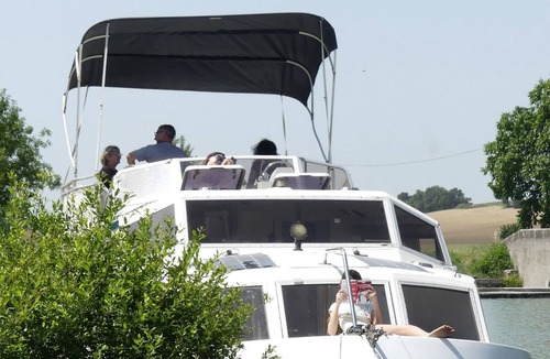 Carcassonne House | Bateau Logement