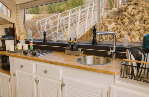 Mery-sur-Marne Boat Rental | Bateau Nuit sur la Marne