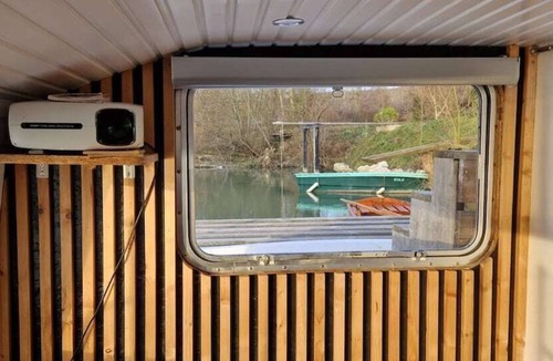 Mery-sur-Marne Boat Rental | Bateau Nuit sur la Marne