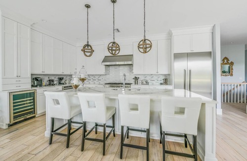 Anna Maria House | Batemans – AMI Canal-Front Luxury Home w/Pool & Private Dock