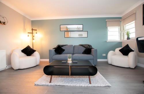 Bathgate Apartment | Bathgate Penthouse near Edinburgh