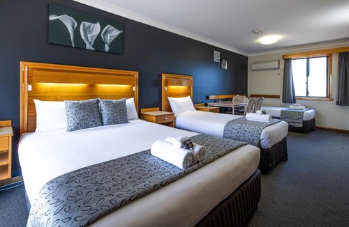 Kelso Hotel | Bathurst Gold Panner