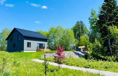 Mauricie Ski Chalet | Batiscan - Waterfront Private Spa & Sauna