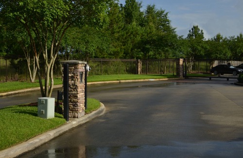 Mid City South Condo | Baton Rouge Condo With Resort Atmosphere With Custom Decor, Sleeps 2