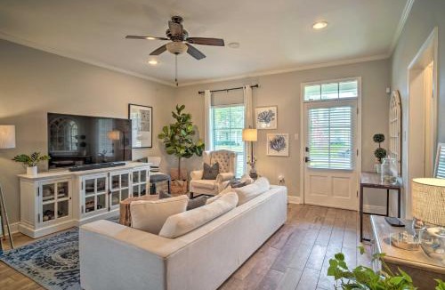 Highlands - Perkins House | Baton Rouge Game Day House w/Chic Yard Space