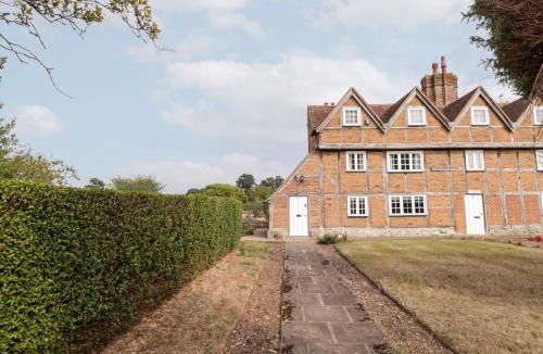 Maidstone House | Battel Hall Cottage