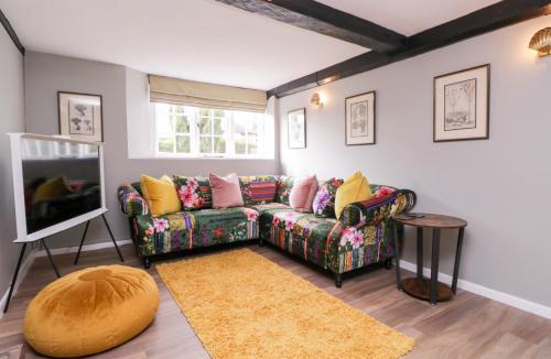 Maidstone House | Battel Hall Cottage