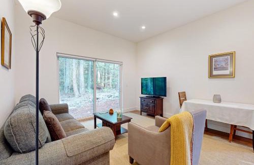 Rollingbay House | Battle Point Paradise