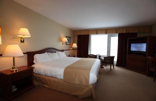 La Baie Hotel | BATTURES Hotel Fjord Saguenay